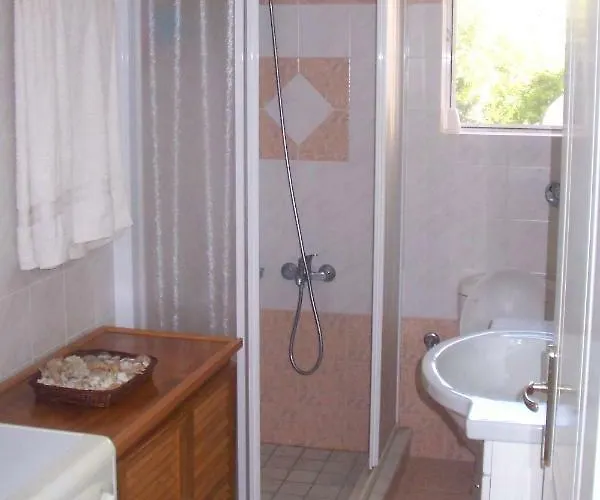 아파트 Quiet Spacious In