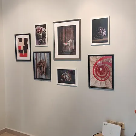 Quiet Spacious In Apartment