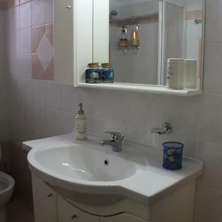 Quiet Spacious In *